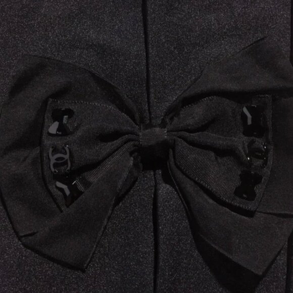 Chanel Black Satin Runway Leggings Bows & Cut-Outs Metiers D'Art 2021A FR 40 NWT - Picture 7 of 13